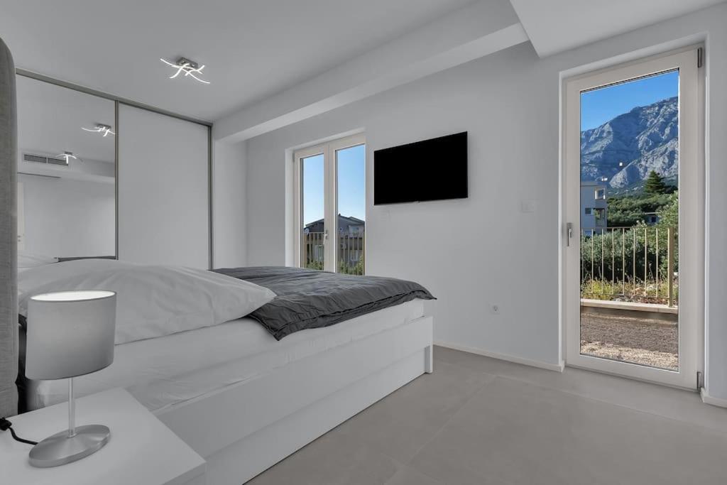 Apartman Delux With Private Pool - Makarska Exklusiv Tučepi Exterior foto